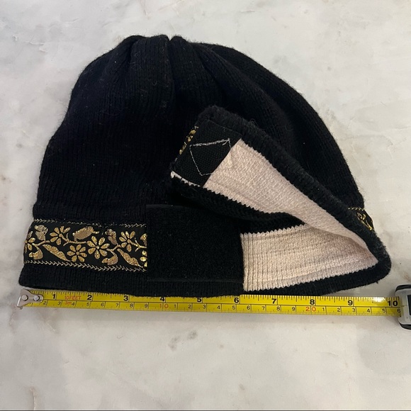 Canadian black ski hat with gold trim Velcro closure - Picture 3 of 5